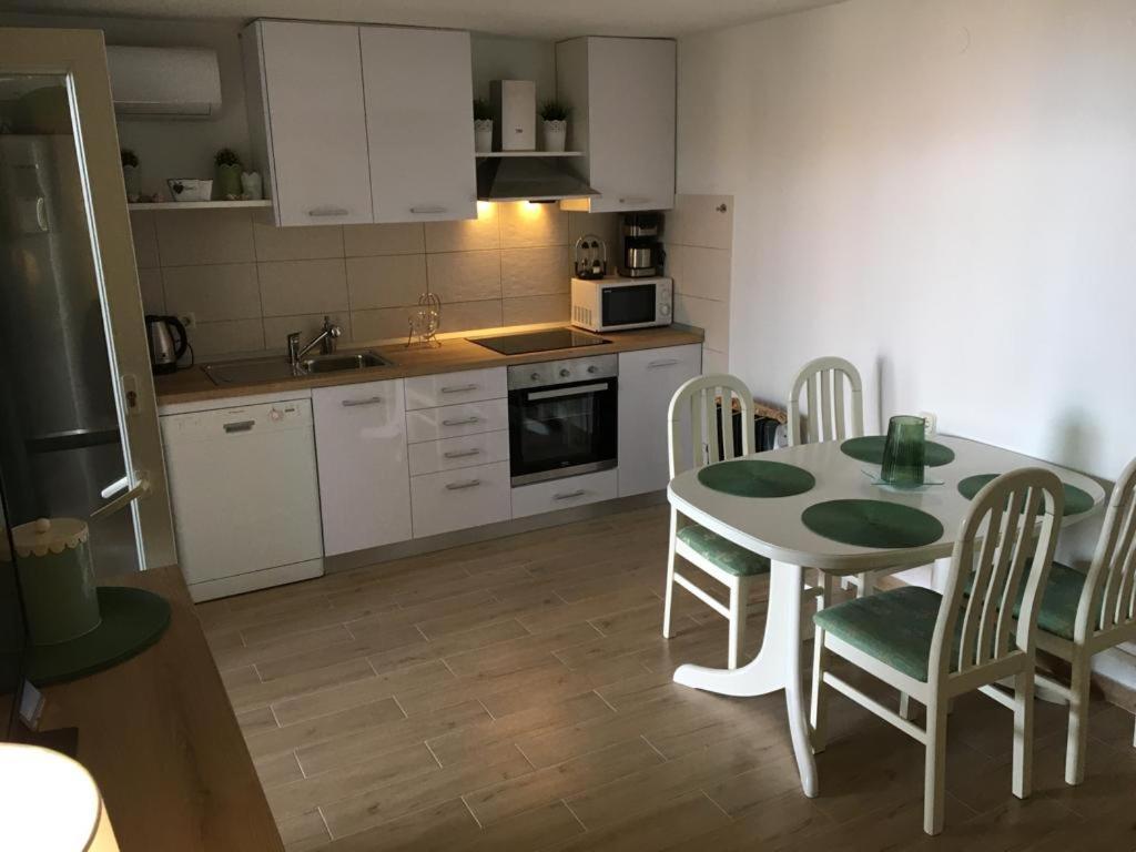 Apartments Sole Sumartin Dış mekan fotoğraf