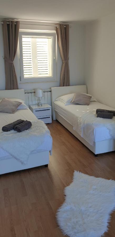 Apartments Sole Sumartin Dış mekan fotoğraf